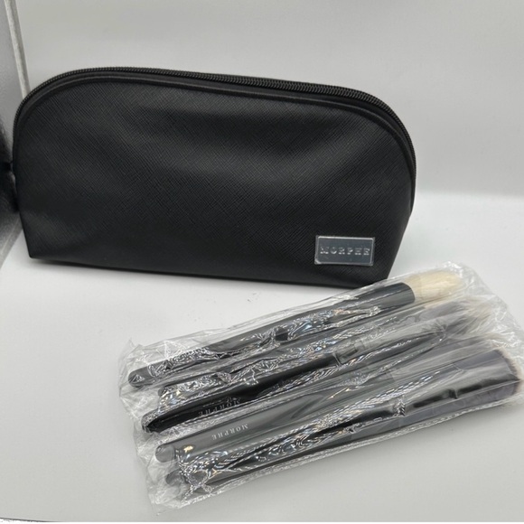 Morphe Face the Beat Black Brush Set - Picture 9 of 9